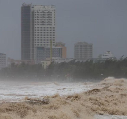 Typhoon Kajiki Hits Vietnam, Causing Floods, Crop Losses, and Fatalities