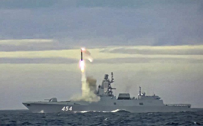 Russia Test-Fires Zircon Hypersonic Missile in Barents Sea