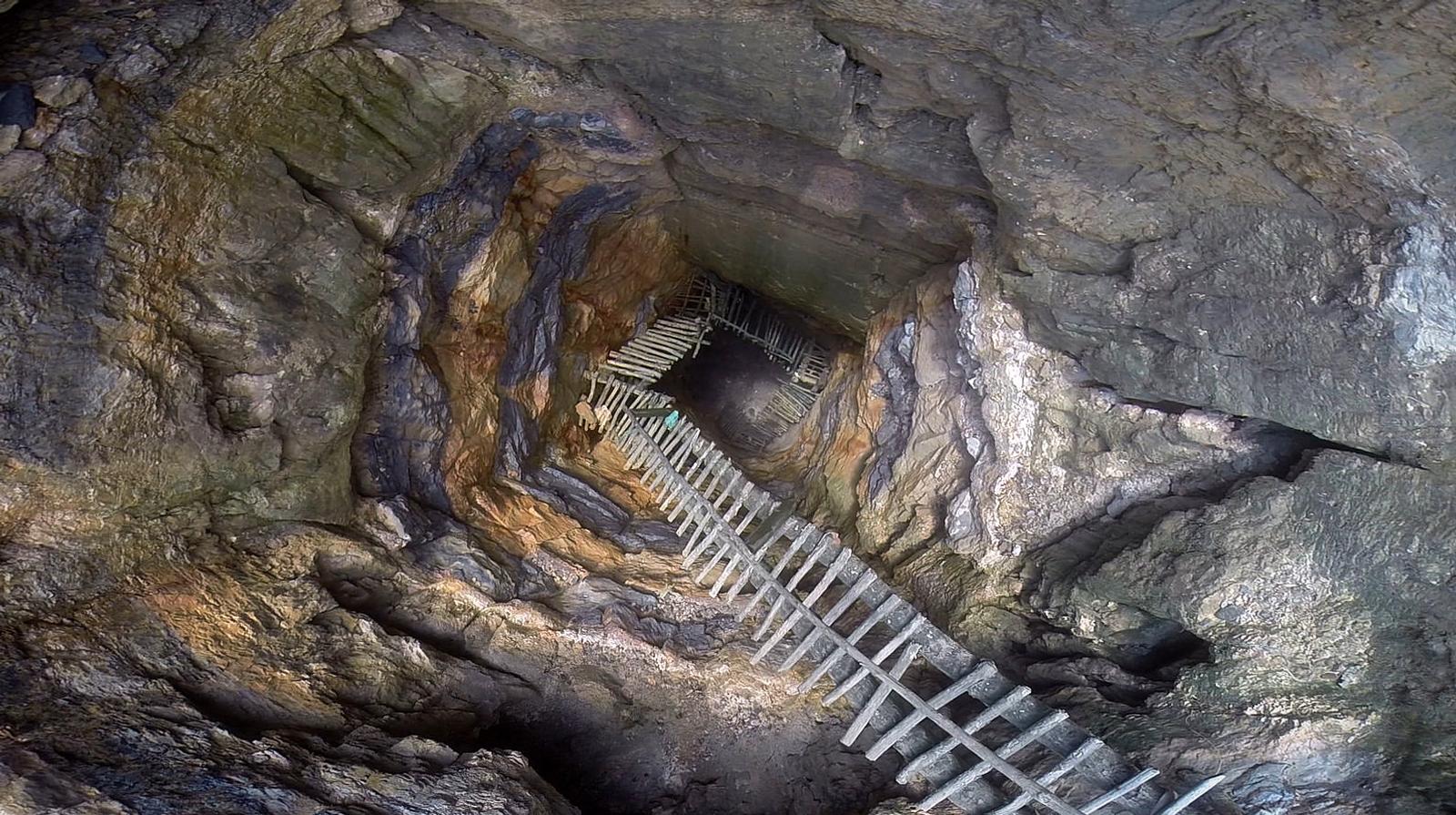 Rat-Hole Mining in Meghalaya