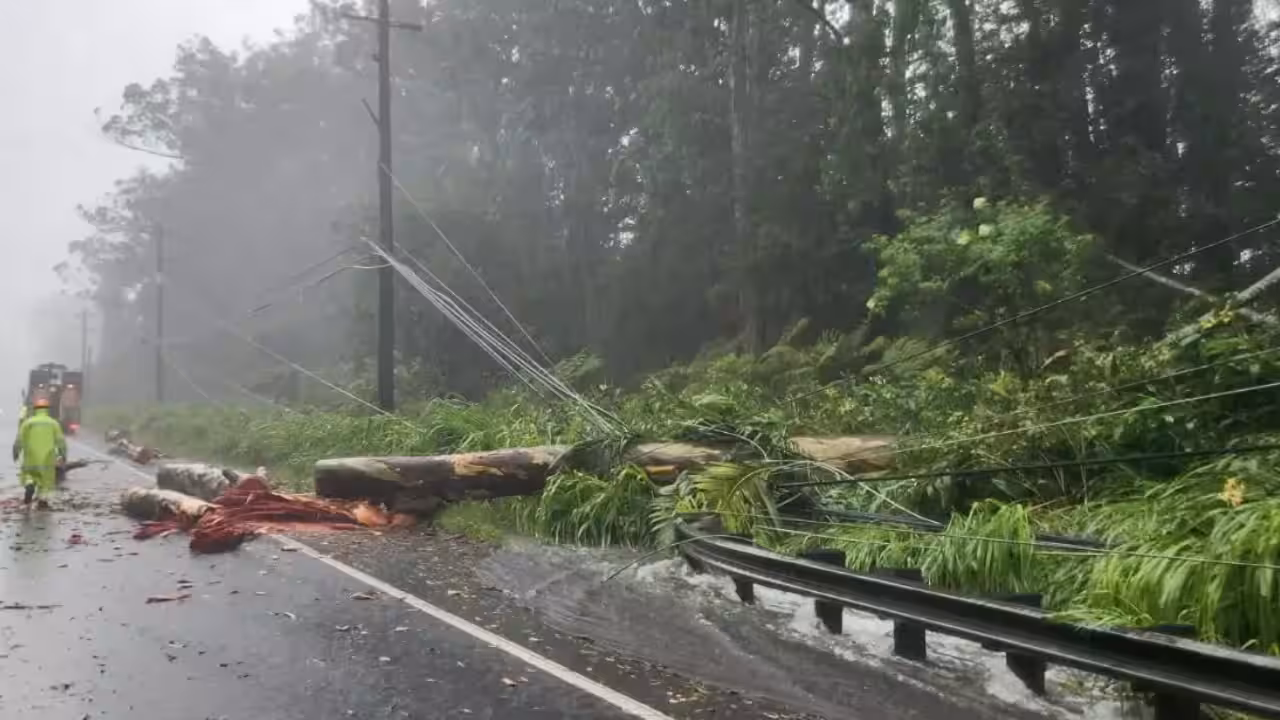 Hurricane Lala Triggers Flash Floods and Mudslides in Hawaii